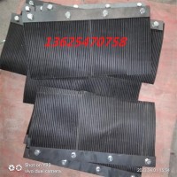導(dǎo)料槽防塵簾具有濕潤(rùn)、沖洗作用 等風(fēng)等雨我只為在等你